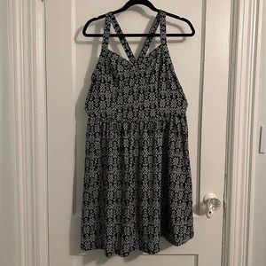 Y2K Forever 21 Size 3X Black and White Aztec Print Dress